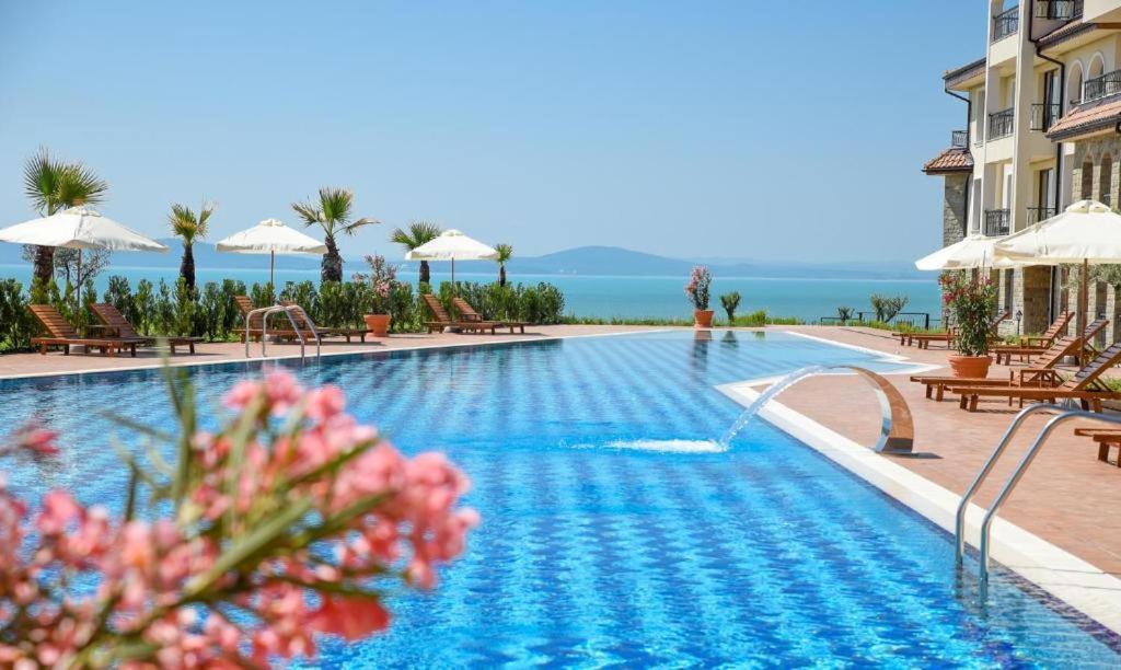 Burgas Beach Resort Apartments Aparthotel 3*
