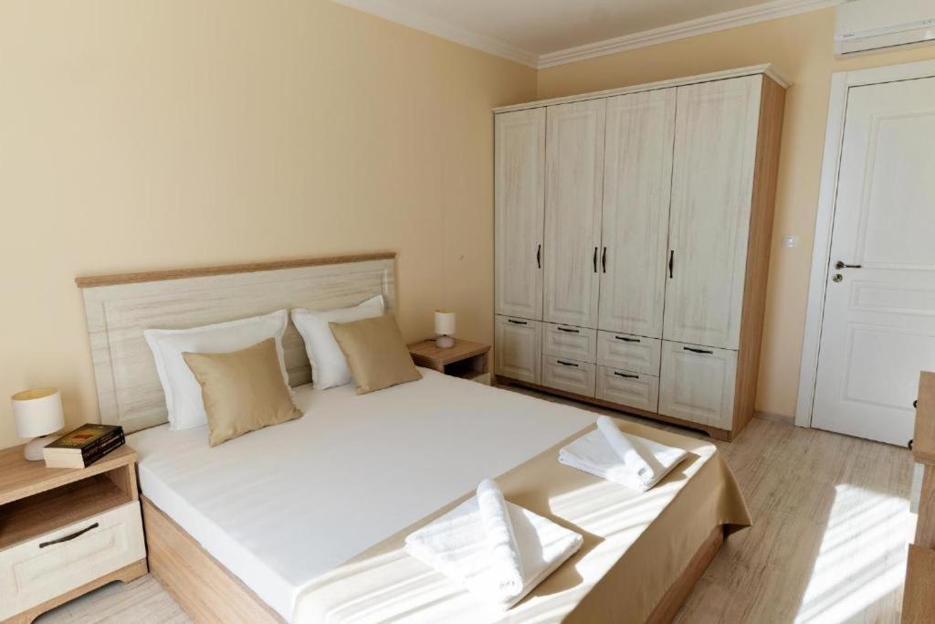 Burgas Beach Resort Apartments 3*