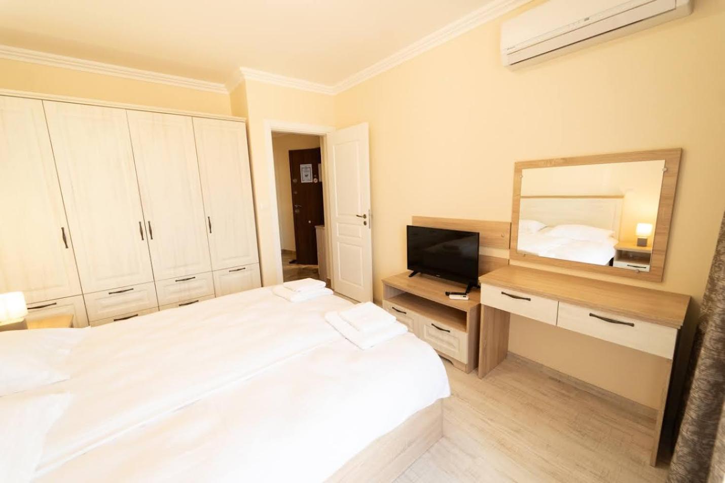 Burgas Beach Resort Apartments Aparthotel 3*